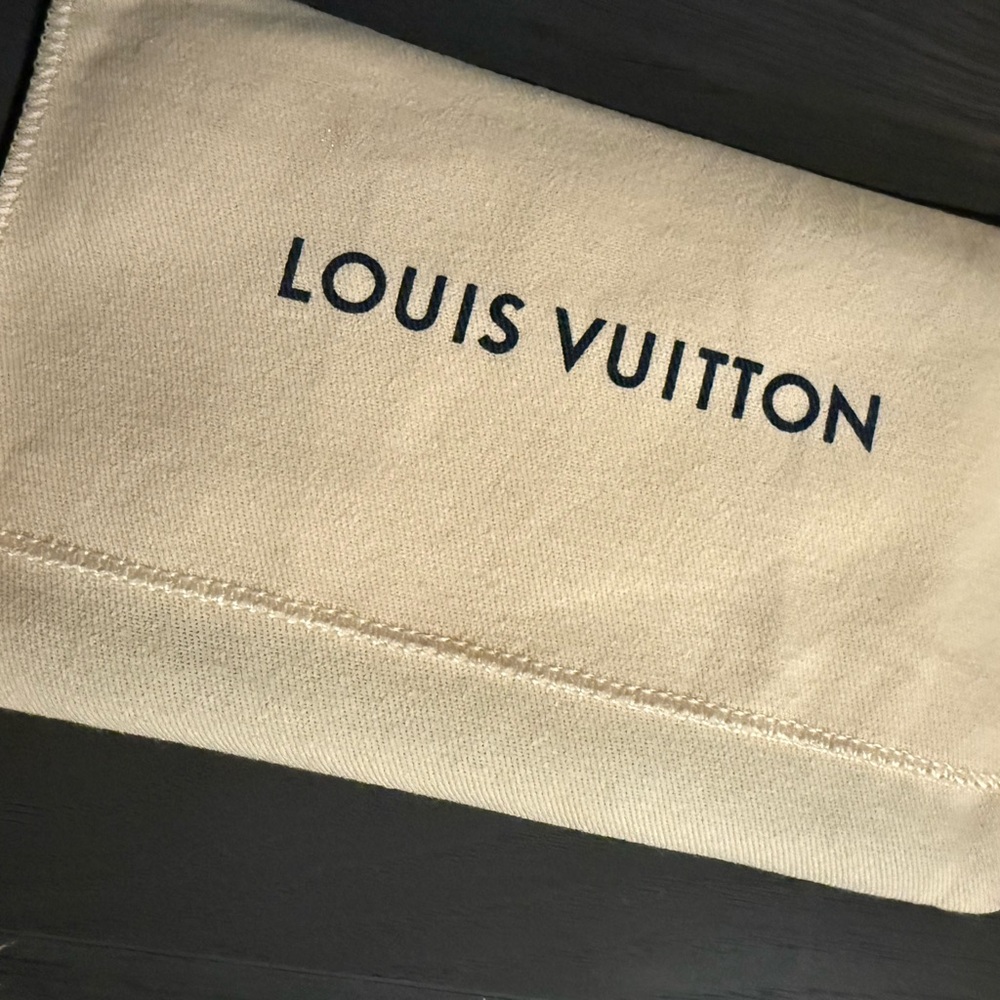 Louis Vuitton Tan empriente Pouch - Picture 5 of 5